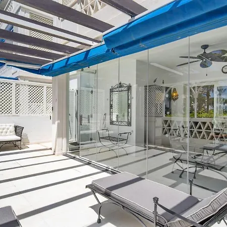 De 2 En Gaviotas - Puerto Banus * 마르베야