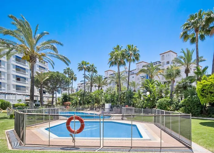 De 2 En Gaviotas - Puerto Banus *